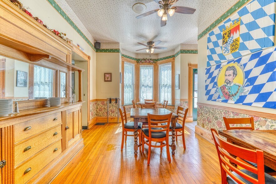 More Photos Of 512 Royal Gorge Blvd, Canon City Restaurant For Sale