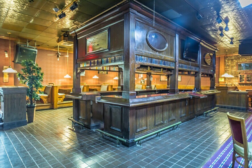 More Photos Of 1471 E Brooks Rd, Memphis Hotel For Sale