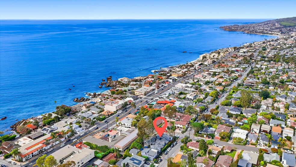 More Photos Of 2101 Glenneyre St, Laguna Beach Apartments For Sale