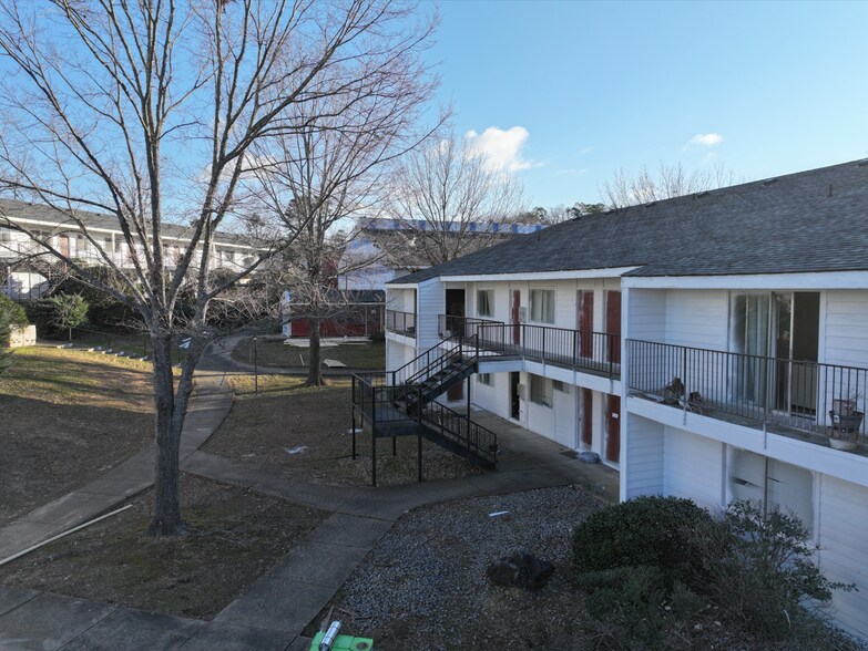 More Photos Of 1900-2000 Reservoir Rd, Little Rock Apartments For Sale