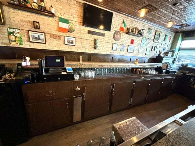 More Photos Of 811 Jay St, Manitowoc Restaurant For Sale