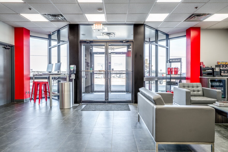 More Photos Of 20701 E 81st St, Broken Arrow Manufacturing For Sale