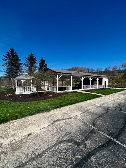 More Photos Of 239 Kennedy Creek Rd, North Abington Freestanding For Sale