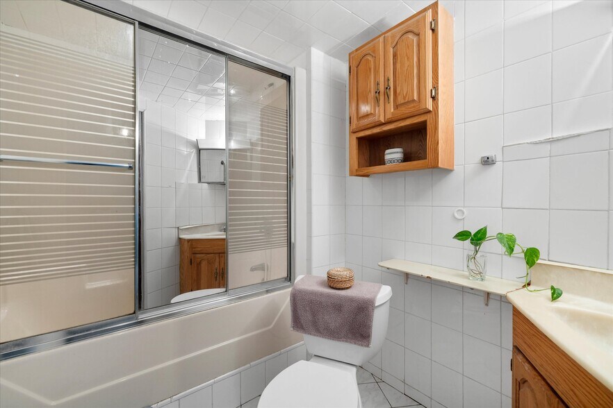 More Photos Of 89 Route 169, Woodstock Airport For Sale