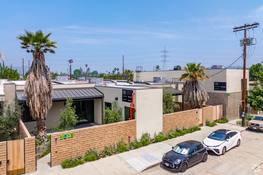 More Photos Of 3013 Gilroy St, Los Angeles Office For Sale
