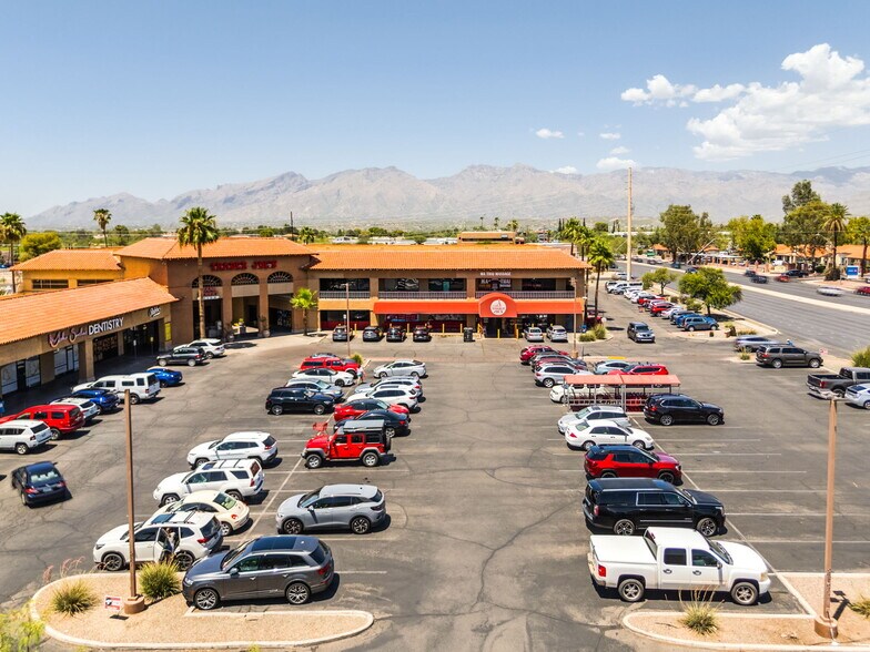 More Photos Of 1101 N Wilmot Rd, Tucson Unknown For Lease