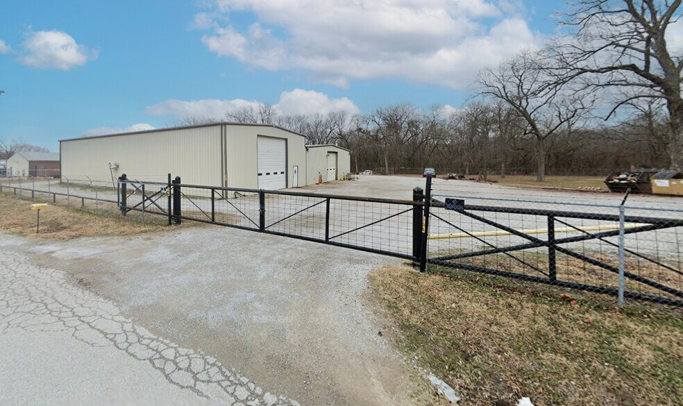 More Photos Of 654 W 138th St, Glenpool Industrial For Lease