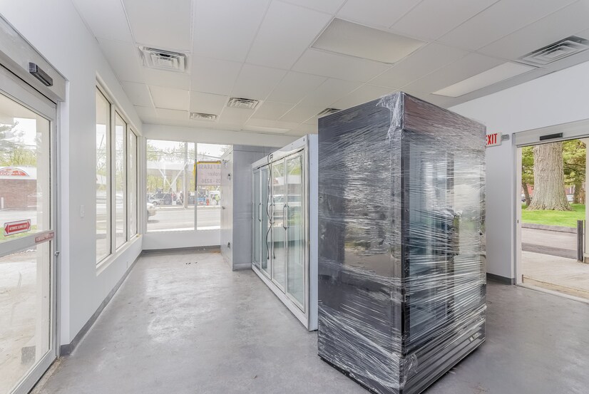 More Photos Of 1110 E Main St, Stamford Storefront Retail Office For Sale