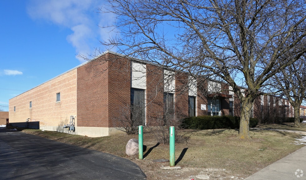 Primary Photo Of 2450-2456 American Ln, Elk Grove Village Warehouse For Lease