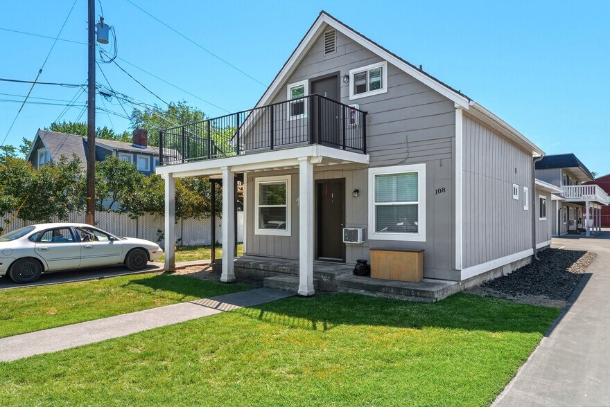 More Photos Of 108 SE 6th St, College Place Apartments For Sale
