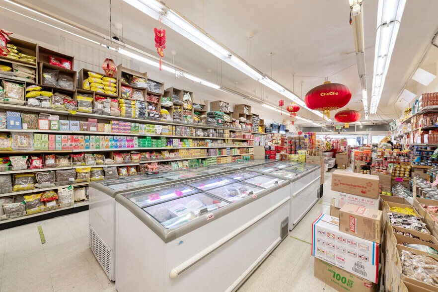 More Photos Of 637-639 Clement St, San Francisco Storefront Retail Residential For Sale