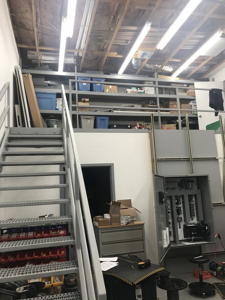 More Photos Of 4450 E McLellan Rd, Mesa Light Distribution For Lease