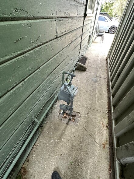 More Photos Of 9625 8th St, Rancho Cucamonga Contractor Storage Yard For Sale