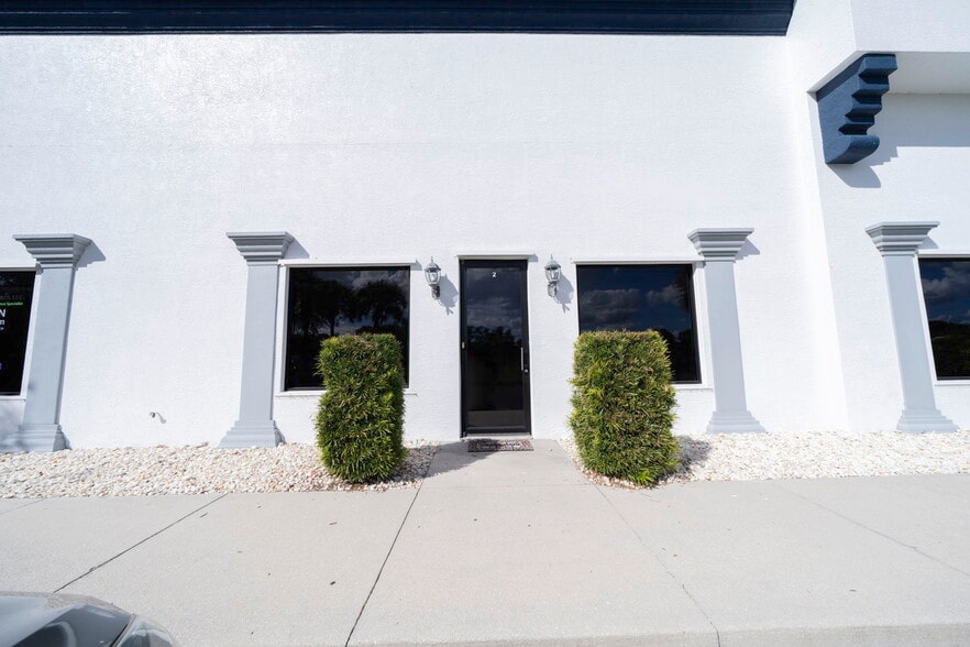 More Photos Of 24551 Production Cir, Bonita Springs Showroom For Lease