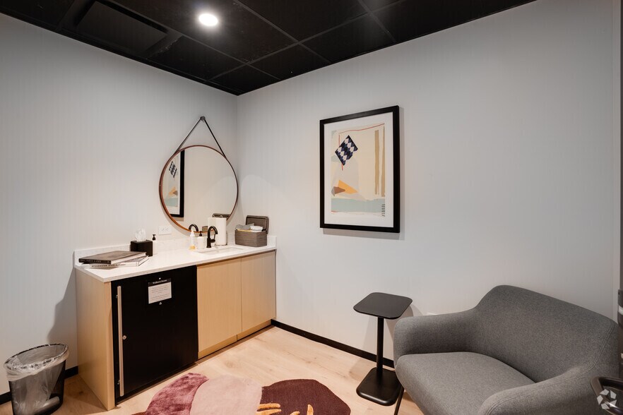 More Photos Of 3390 Mary St, Coconut Grove Coworking Space