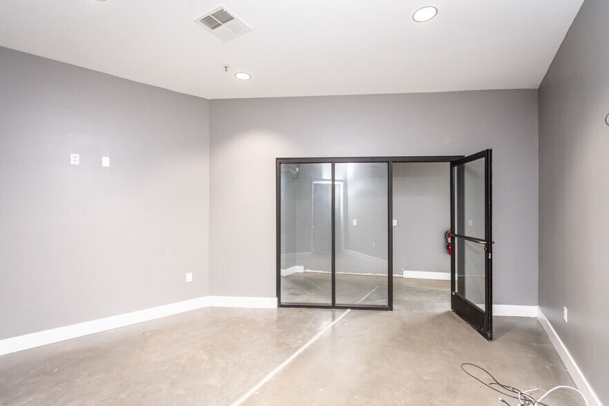 More Photos Of 1475 Moffat Blvd, Manteca Warehouse For Sale