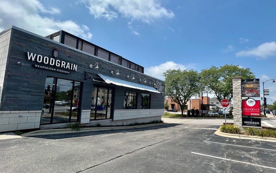 More Photos Of 515 Roosevelt Rd, Glen Ellyn General Retail For Sale