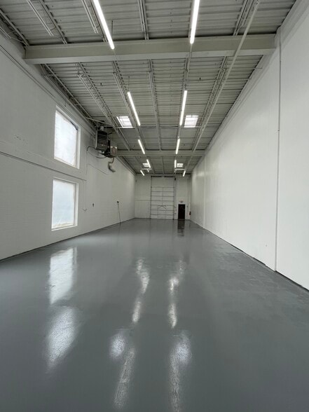 More Photos Of 5714 Industry Ln, Frederick Warehouse For Lease