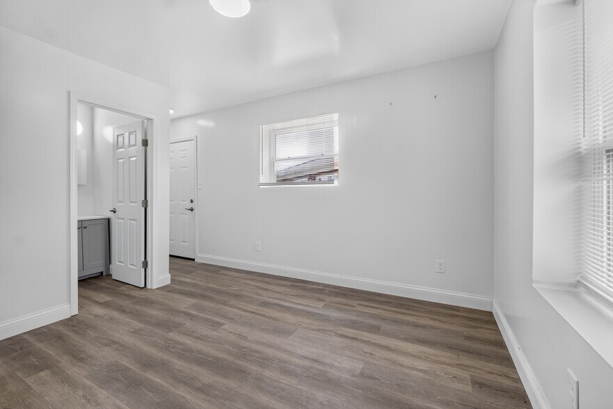 More Photos Of 8404 Hallsferry Rd, Saint Louis Apartments For Sale