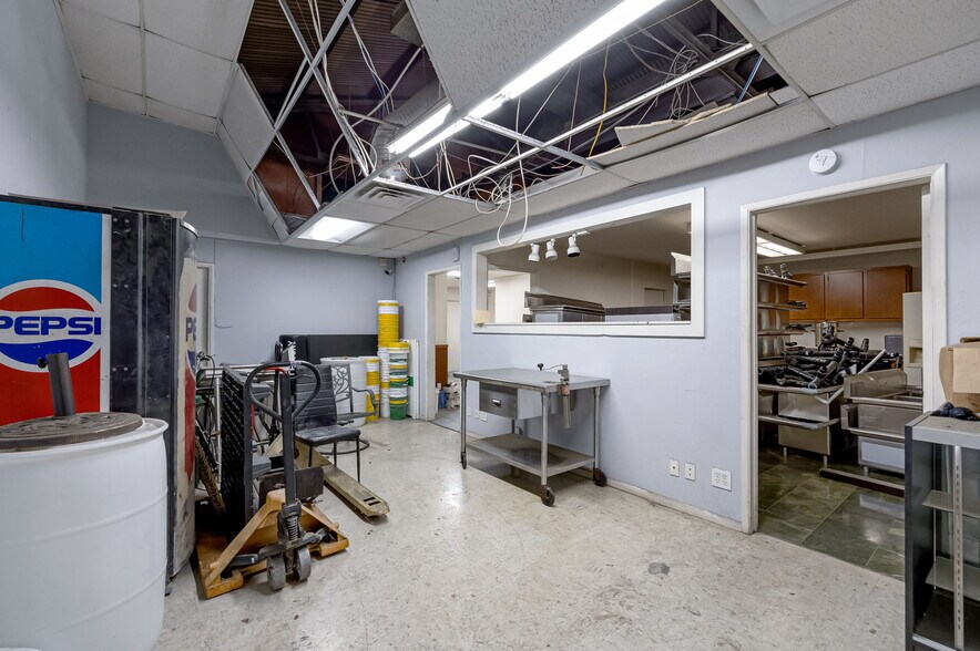 More Photos Of 5524-5536 Satsuma Ave, North Hollywood Food Processing For Sale