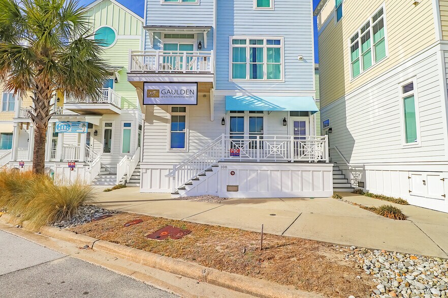 More Photos Of 108 West Dr, Atlantic Beach Office For Sale