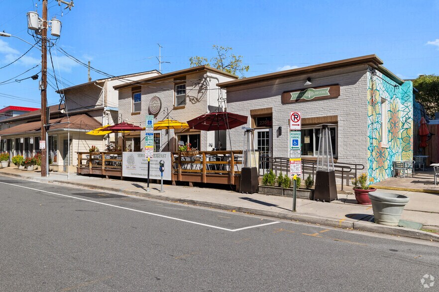 More Photos Of 2200 N Westmoreland St, Arlington Multifamily For Sale