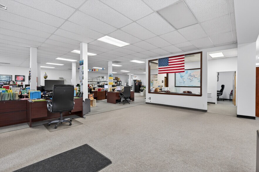 More Photos Of 173 County Road 526, Allentown Office For Sale