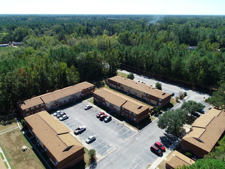 More Photos Of 901 Corona Dr, Orangeburg Apartments For Sale