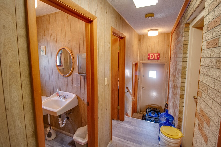 More Photos Of 440 S Prairie St, Bethalto General Retail For Sale