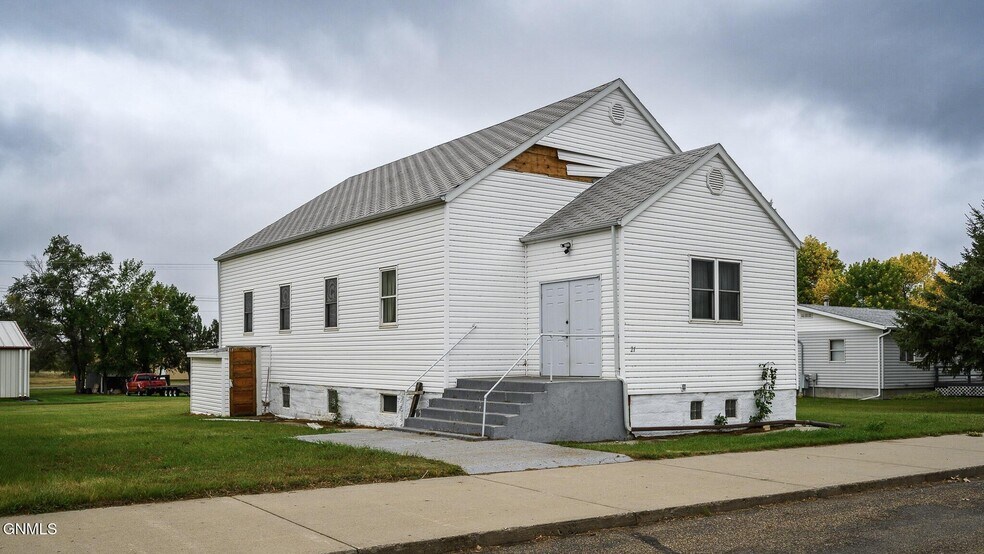More Photos Of 21 Main St E, Golden Valley Religious Facility For Sale