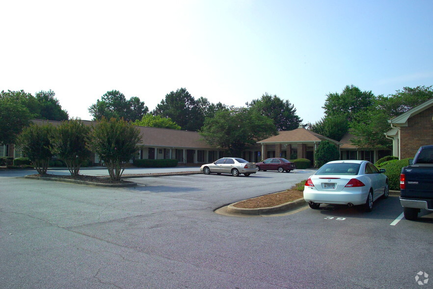 More Photos Of 5243 Snapfinger Woods Dr, Decatur Medical For Sale