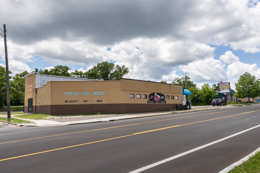 Primary Photo Of Undisclosed, Pontiac Convenience Store For Sale