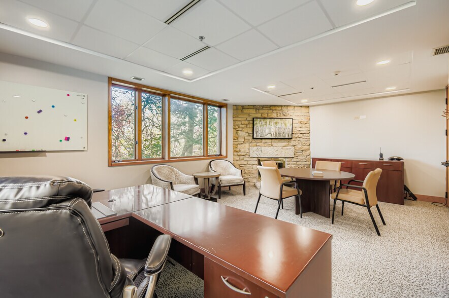 More Photos Of 40 Timberline Dr, Lemont Rehabilitation Center For Lease