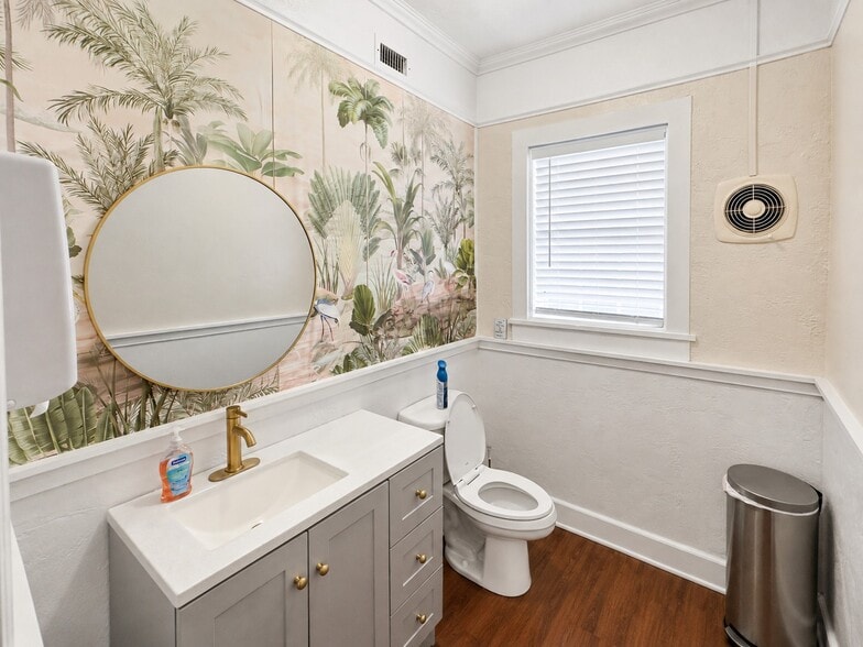 More Photos Of 7024 Central Ave, Saint Petersburg Medical For Sale