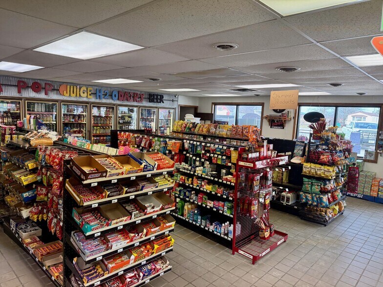 More Photos Of 203 W Main St, Drakesville Fast Food For Sale