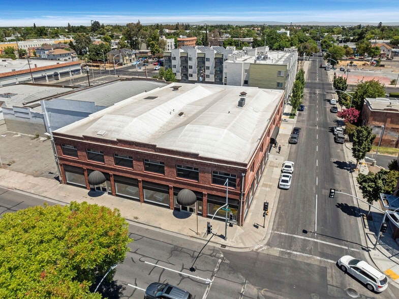 More Photos Of 600 N El Dorado St, Stockton Service For Sale