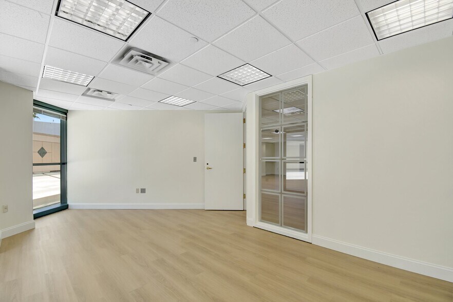 More Photos Of 200 S Andrews Ave, Fort Lauderdale Medical For Sale
