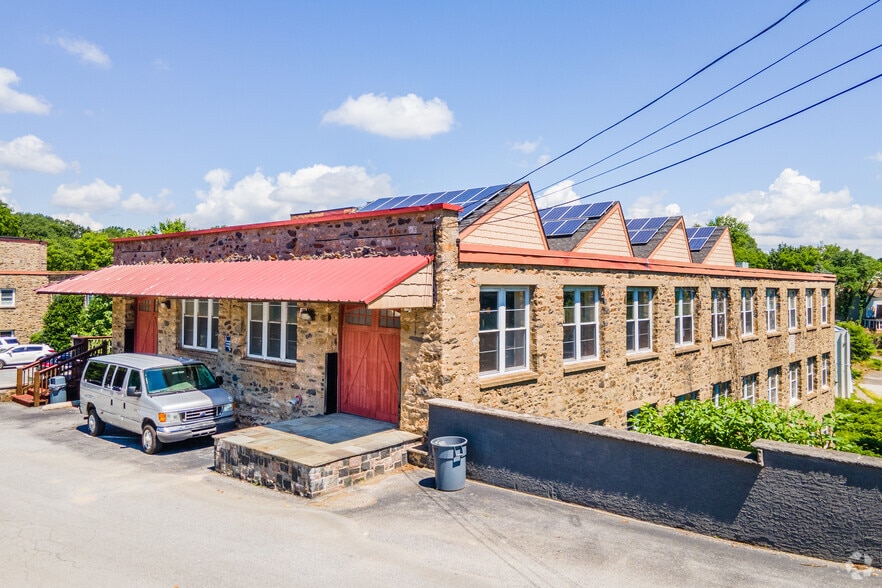 Primary Photo Of 4 Rockbourne Ave, Clifton Heights Office For Lease