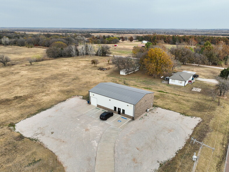 More Photos Of 1725 NE 16th St, Newcastle Warehouse For Sale