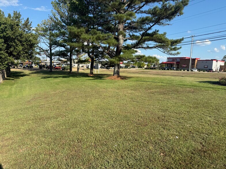 More Photos Of 2700 W Main St, Tupelo Land For Sale