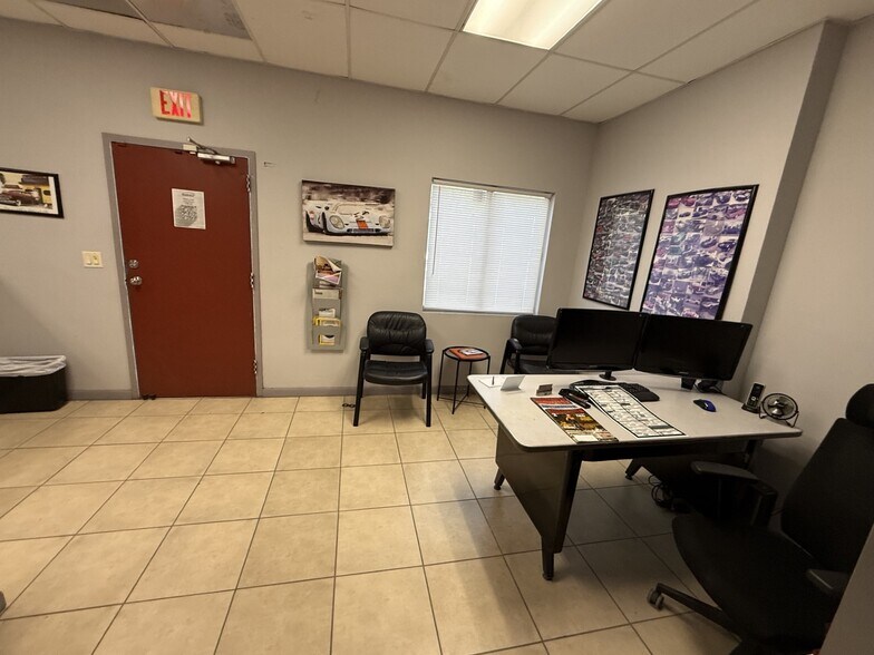 More Photos Of 5508 Benchmark Ln, Sanford Warehouse For Sale