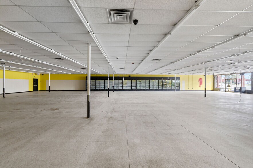 More Photos Of 301-303 N George St, Goldsboro Storefront For Lease