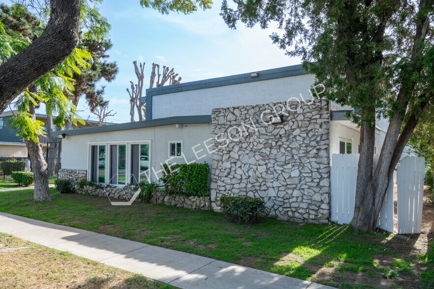 More Photos Of 128 E Wakefield Ave, Anaheim Apartments For Sale