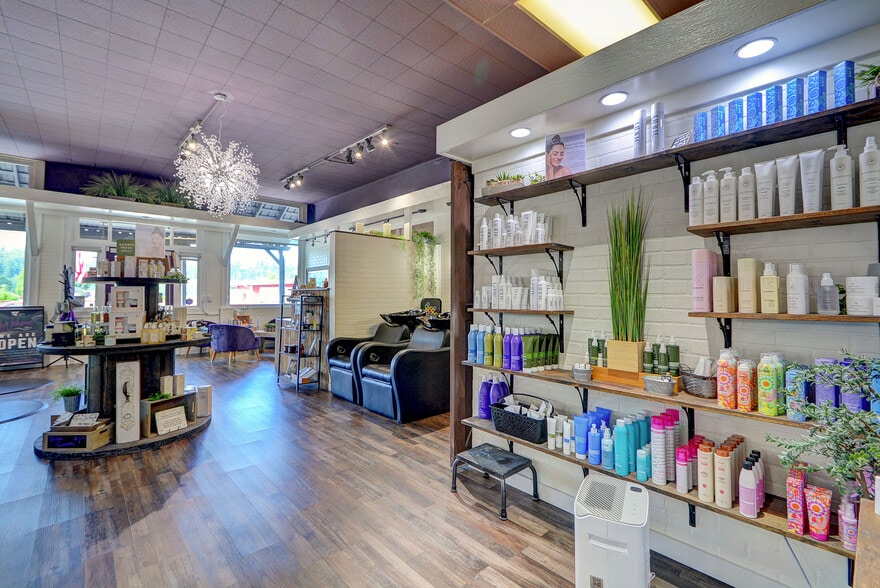 More Photos Of 1415 Pioneer Hwy, Silvana General Retail For Sale