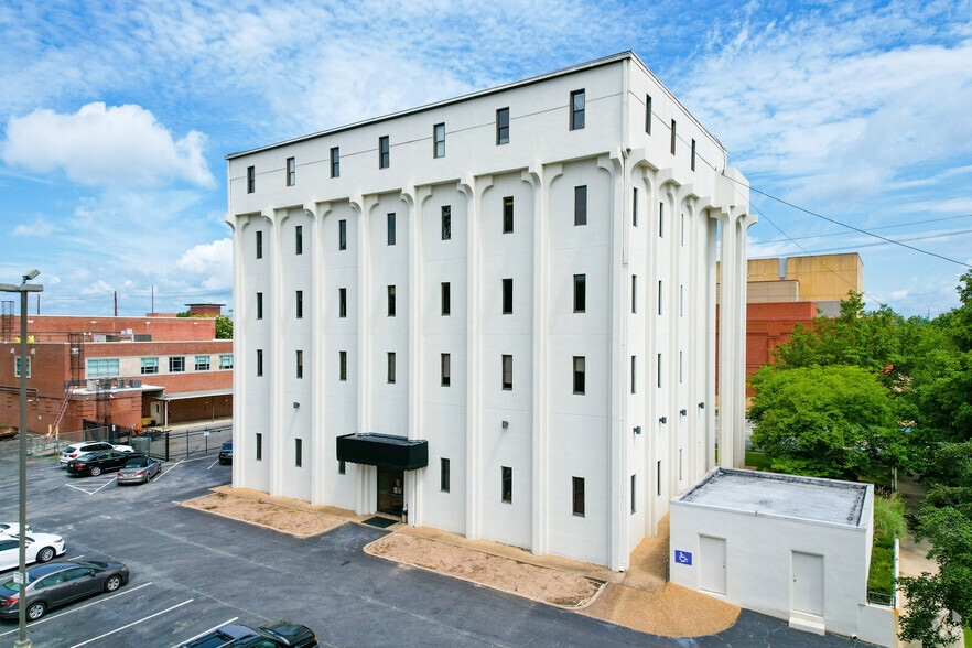 More Photos Of 18 9th St, Columbus Office For Lease