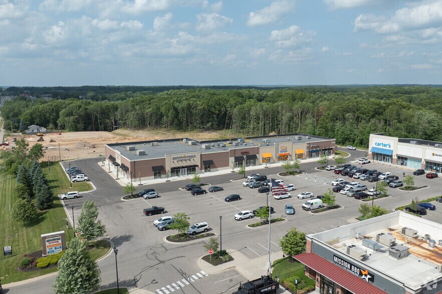 More Photos Of 2270 E Beltline Ave NE, Grand Rapids General Retail For Lease