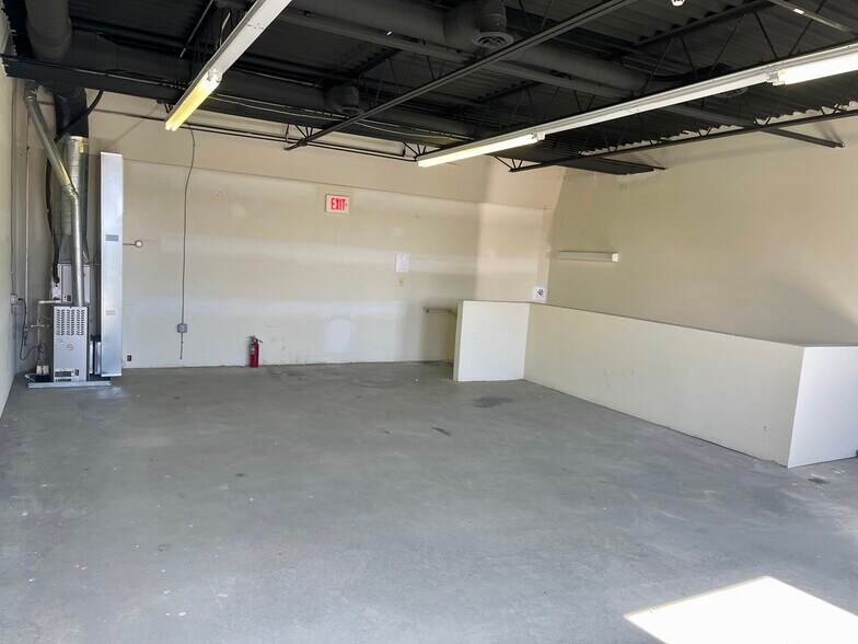 More Photos Of 5715 Industry Ln, Frederick Flex For Lease