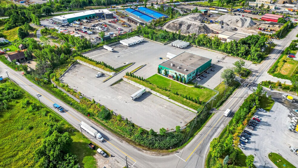 More Photos Of 500 Montée Labossière, Vaudreuil-dorion Service For Lease