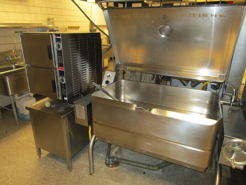 More Photos Of 700 W Houston St, Marshall Schools For Sale