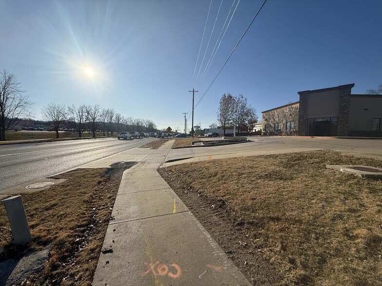More Photos Of 2868 W Martin Luther King Blvd, Fayetteville Medical For Sale
